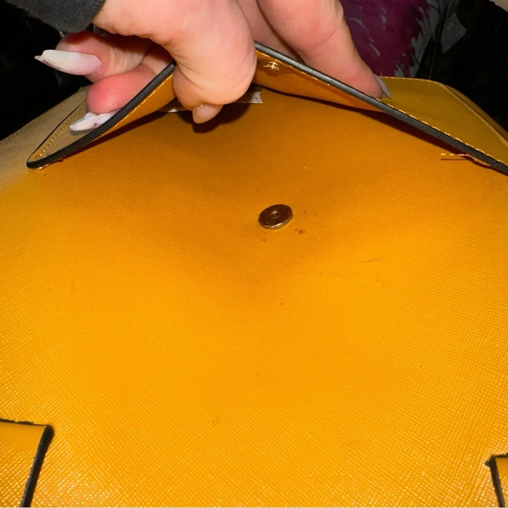 MOA YELLOW BAG